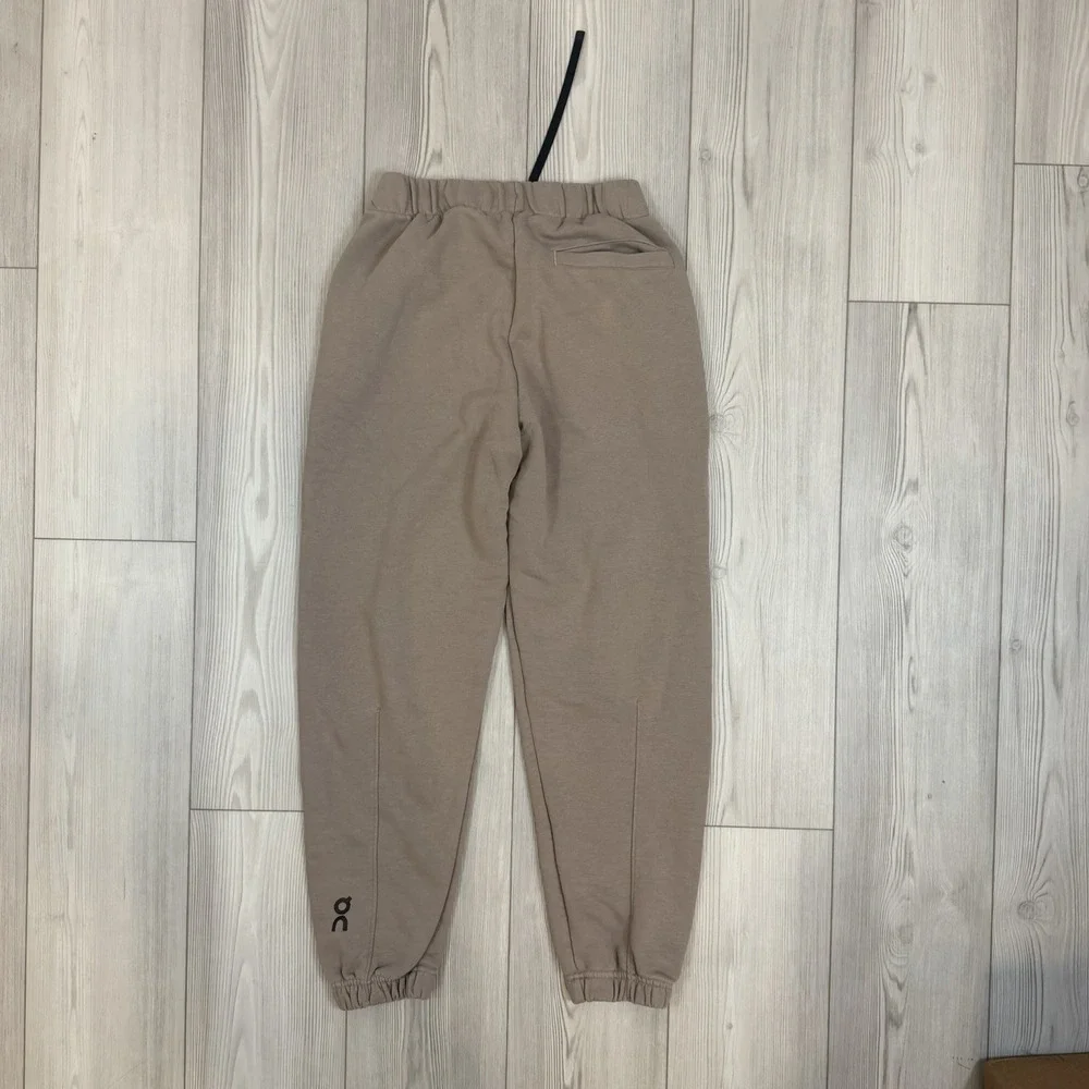 On Cloud Club Pants Sweatpants Taupe Brown LOOSE‎ FIT Size XS Retail $99
